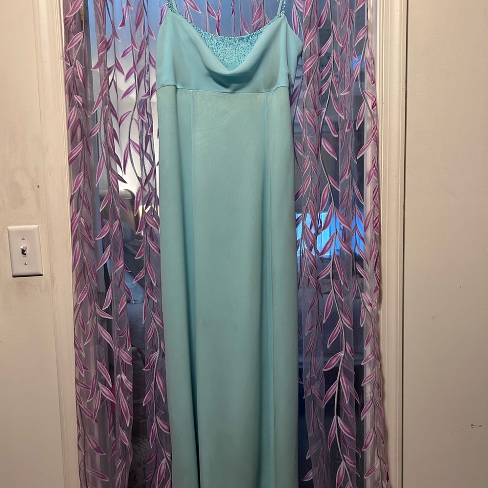 Gorgeous Gown for Prom or Wedding
